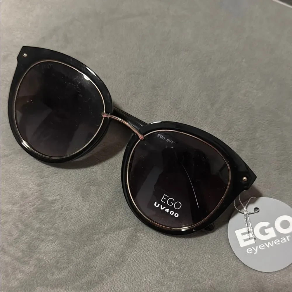 EGO Black Modern Round Sunglasses Gray Lense BRAND NEW - Womens Gold Accent